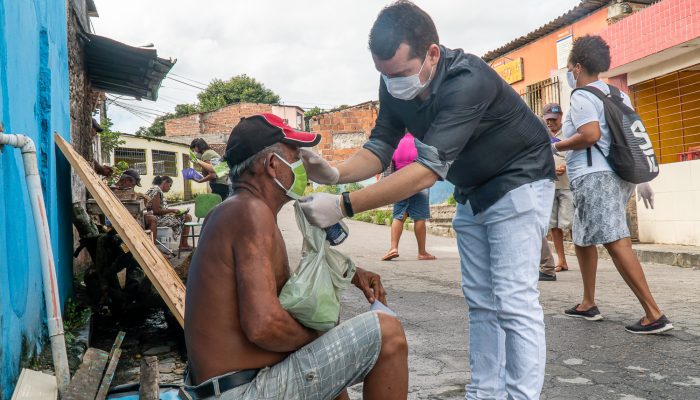 São Lourenço da Mata: Prefeitura faz busca ativa por moradores com sintomas da Covid-19 e orienta população com medidas preventivas