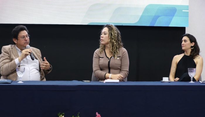 Mesa sobre Saúde Digital destaca avanços da Inteligência Artificial na gestão municipal durante o 77º Encontro do COSEMS-PE