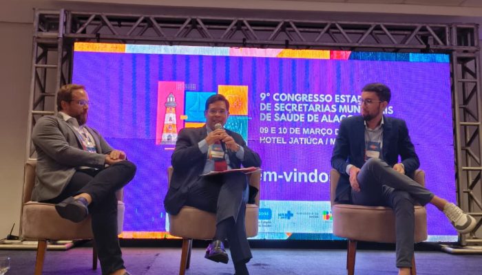 Elídio Moura participa de congresso em Alagoas e destaca cooperação entre gestores do Nordeste para fortalecer o SUS