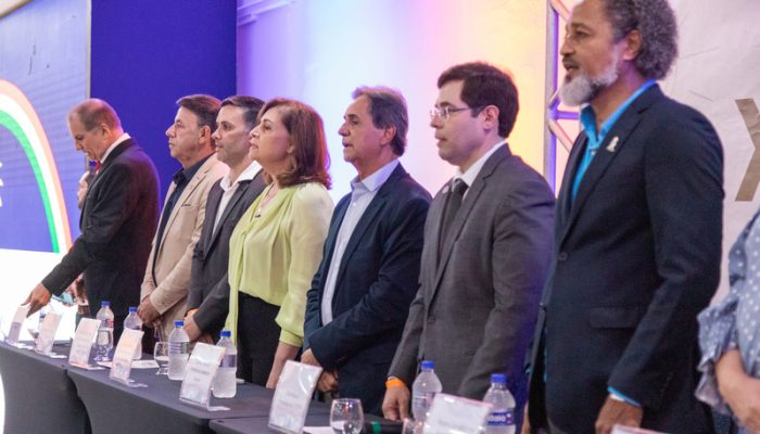 Abertura oficial do XVI Congresso do COSEMS-PE é marcada por homenagens