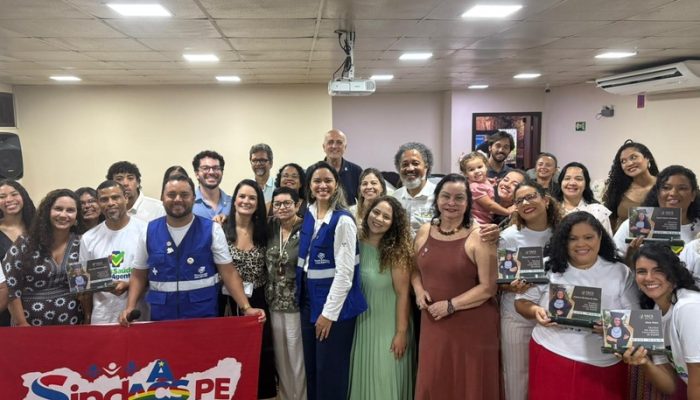 COSEMS-PE participa de cerimônia de conclusão de cursos de agente de endemias e de  saúde em Fernando de Noronha